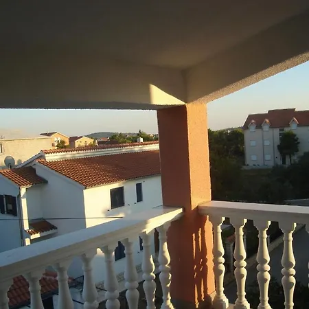 Apartment Ante *