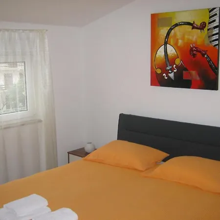 Ante Apartment