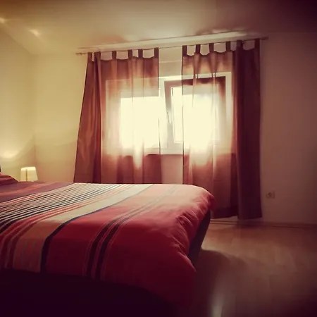 Ante Apartment *