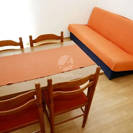 Apartment Ante