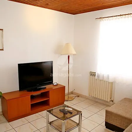 Apartment Ante *